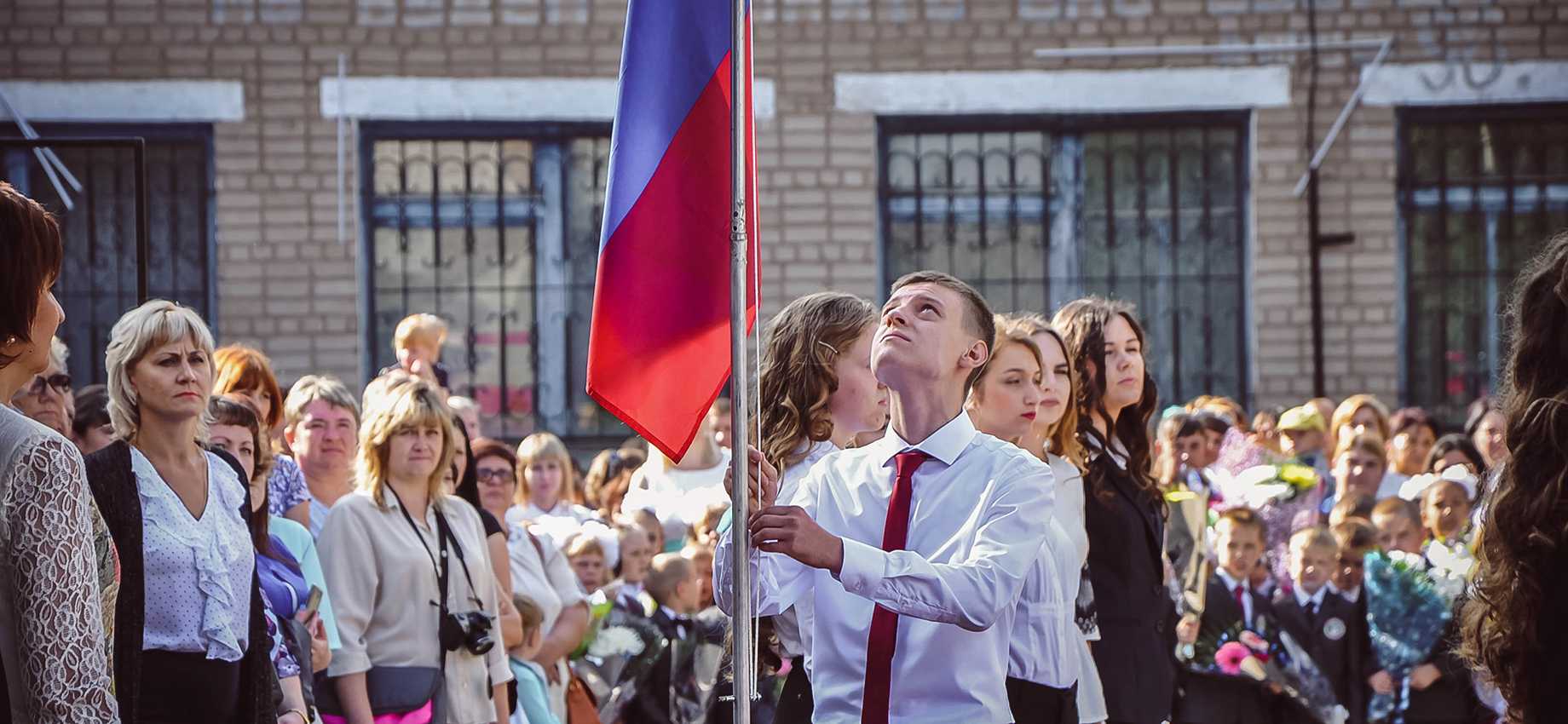 Как выбирали школы для сотрудничества с РАН, кто из научных сотрудников придет в школы, что изменится с приходом Академии и когда будет запущен проект, рассказал в интервью корреспонденту  координатор проекта от РАН Александр Соломатин