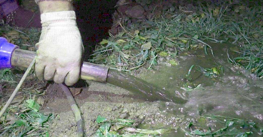 Ржавая вода из крана: что делать?