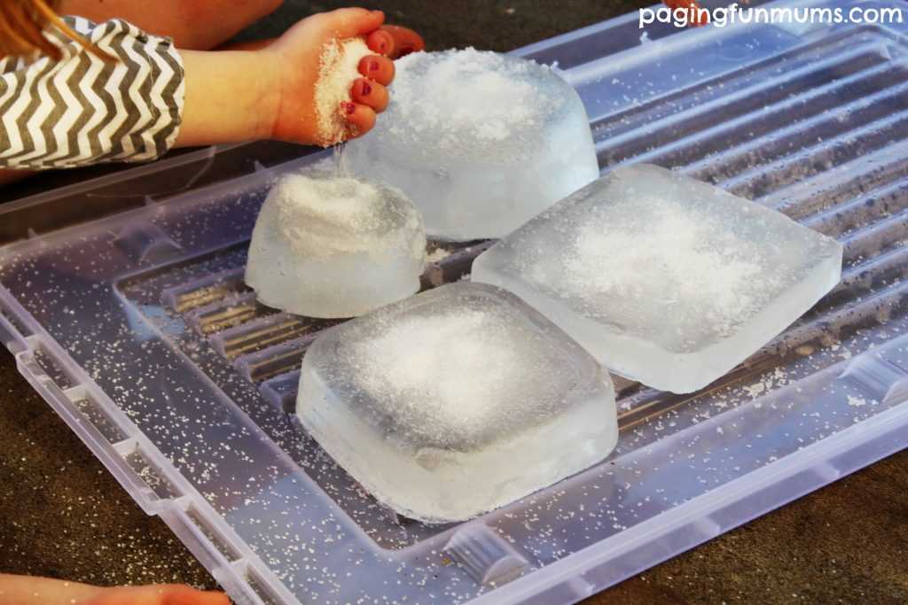 Чем посыпать дорожки от льда